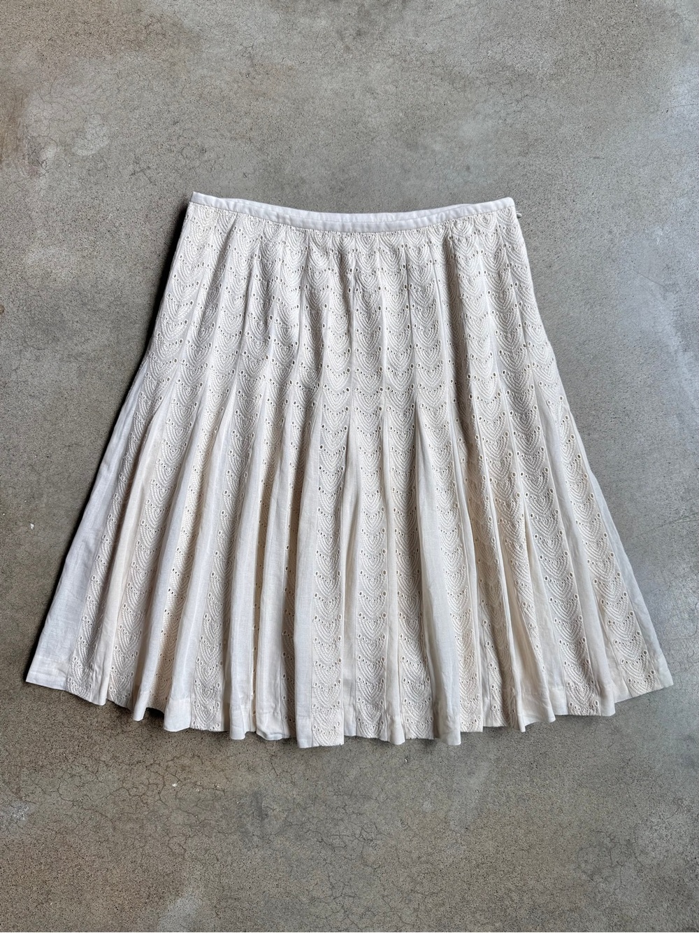 Ann Taylor Cream Cotton Eyelet Pleated Skirt